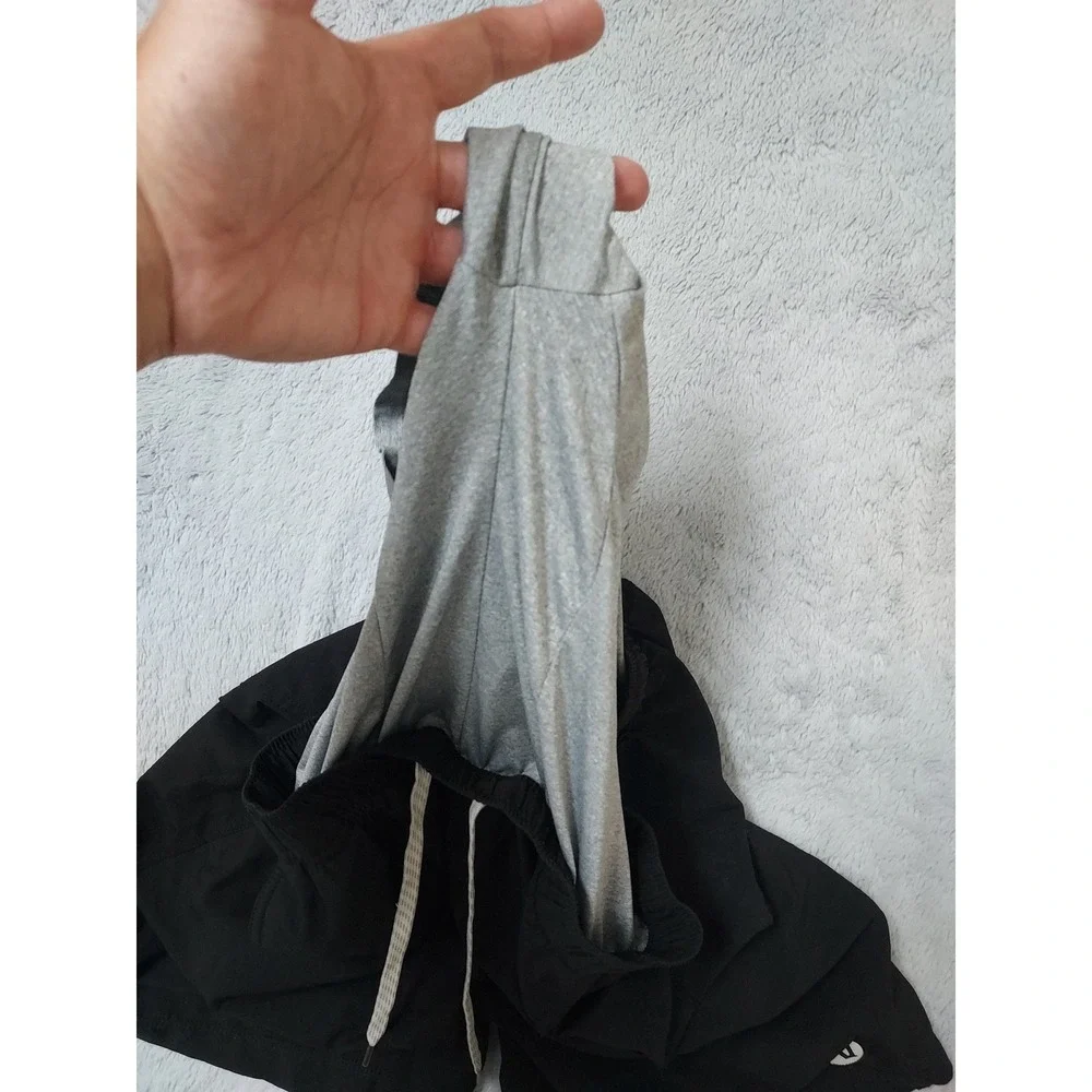 Vuori Kore Shorts Men Large Lined Athletic Performance Black Gym Drawstring Logo